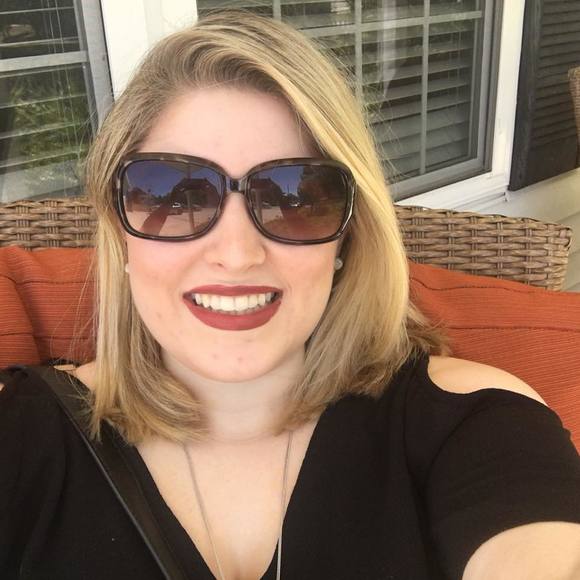 Meet your Posher, Kimberly - Picture 1 of 1